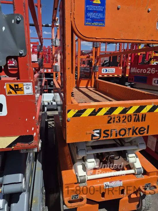 2018 Snorkel S3219E Scissor Lift