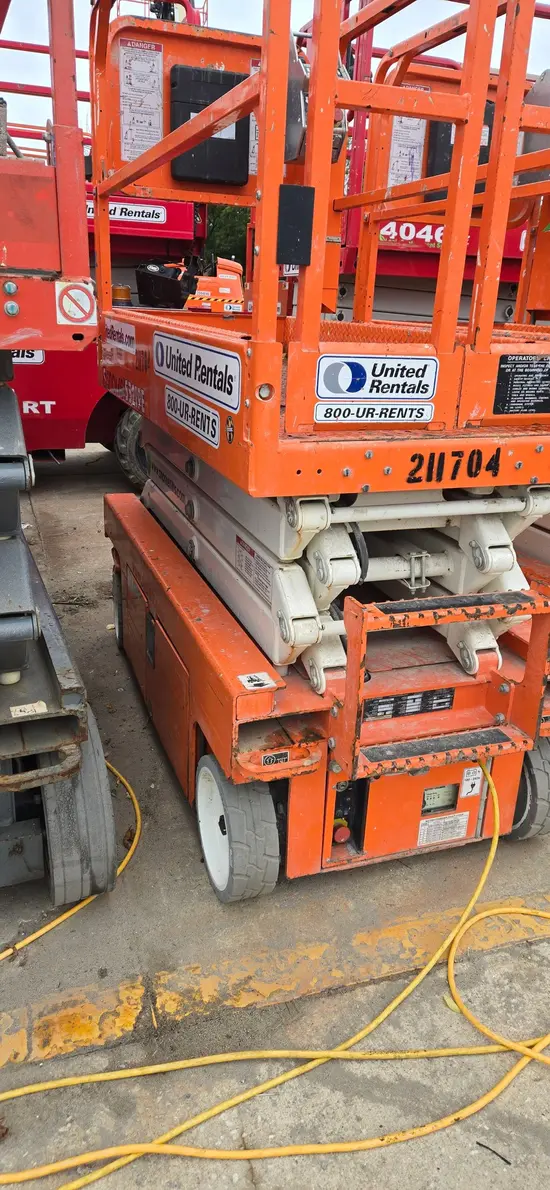 2018 Snorkel S3219E Scissor Lift