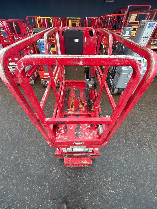 2017 MEC 1330SE Scissor Lift