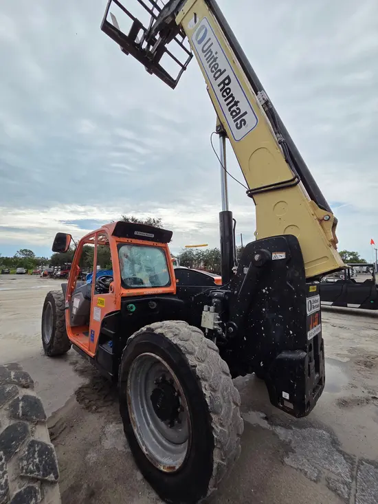 2017 JLG 642 Forklift