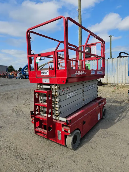 2018 MEC 4046SE Scissor Lift