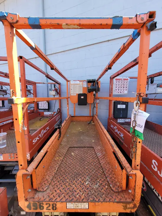 2017 JLG 1932R Scissor Lift