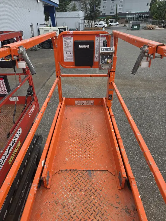 2019 Snorkel S3226E Scissor Lift