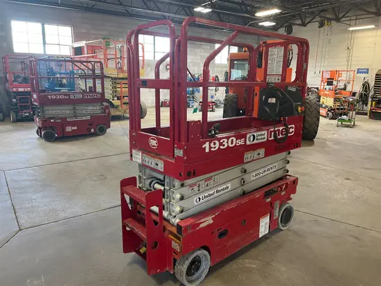 2018 MEC 1930SE Scissor Lift