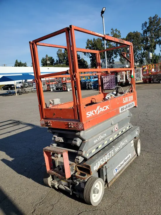 2016 Skyjack SJIII3219 Scissor Lift
