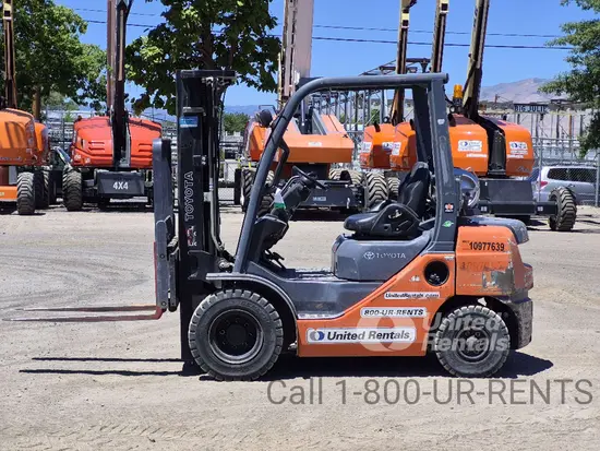 2019 Toyota 8FGU25 Warehouse Forklift