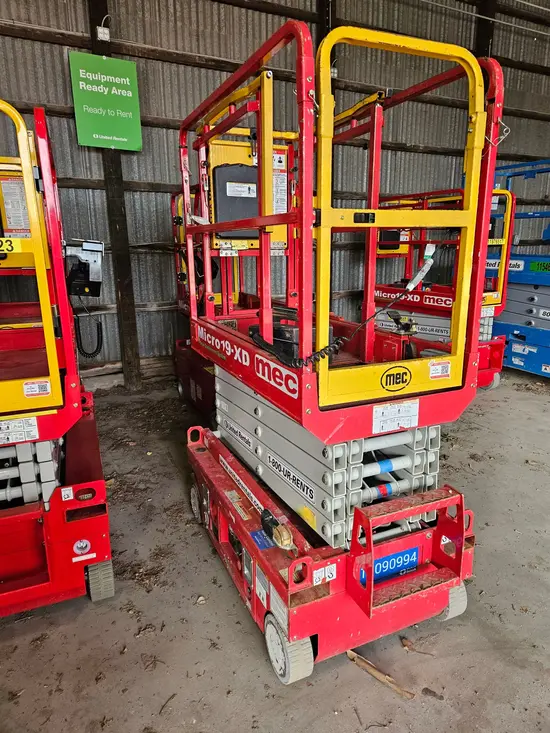 2020 MEC MICRO 19-XD Scissor Lift