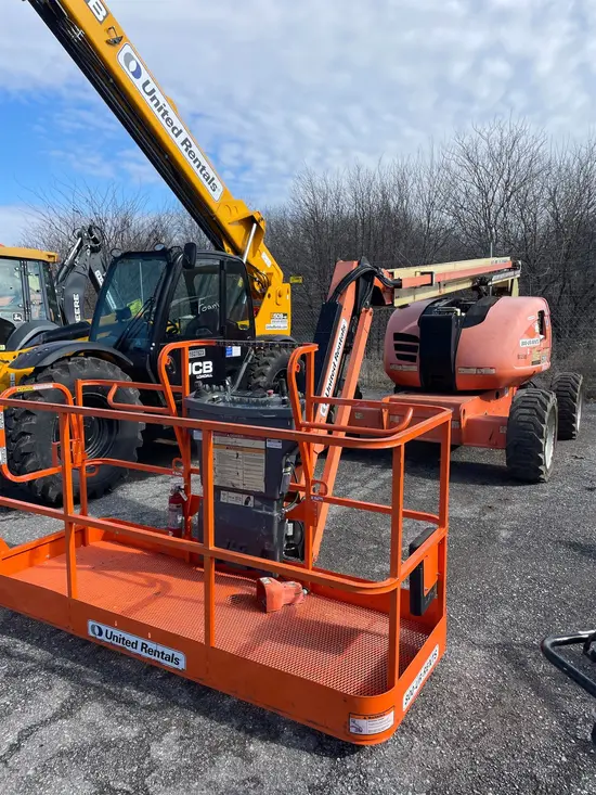 2017 JLG 600AJ Articulating Boom Lift