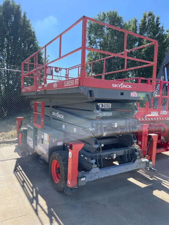 2018 Skyjack SJ9250RT Rough Terrain Scissor Lift