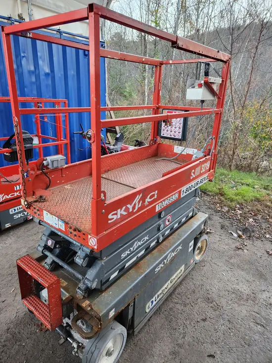 2018 Skyjack SJIII3219 Scissor Lift