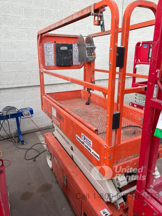 2019 Snorkel S3226E Scissor Lift