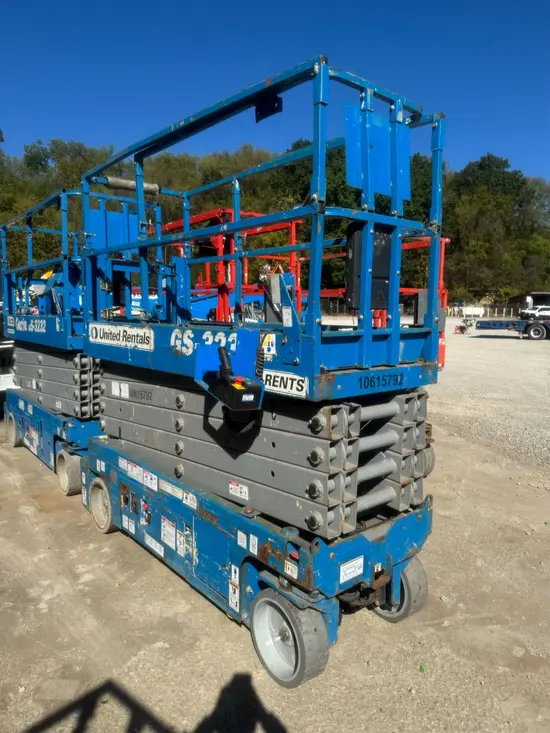 2017 Genie GS-3232 Scissor Lift
