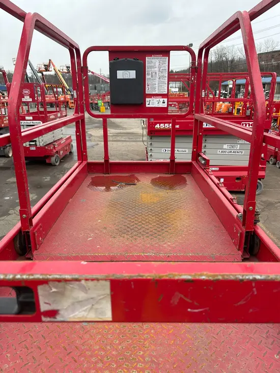 2018 MEC 4046SE Scissor Lift