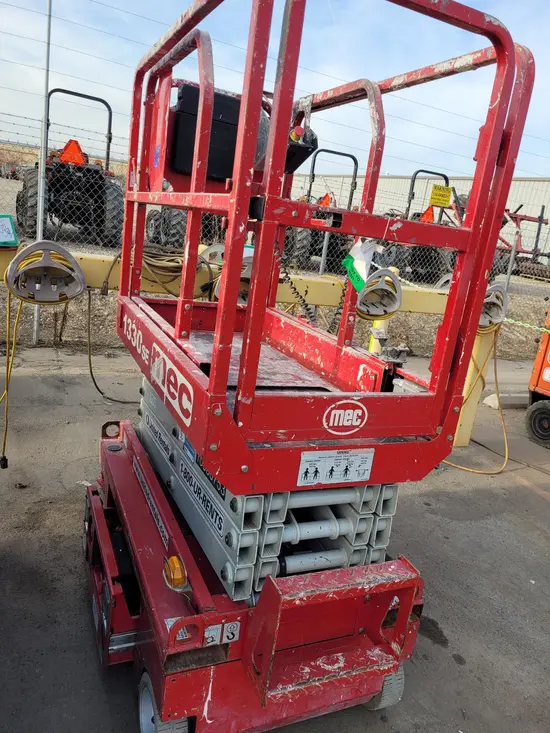 2017 MEC 1330SE Scissor Lift