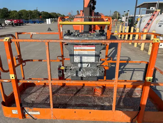 2017 JLG 800AJ Articulating Boom Lift