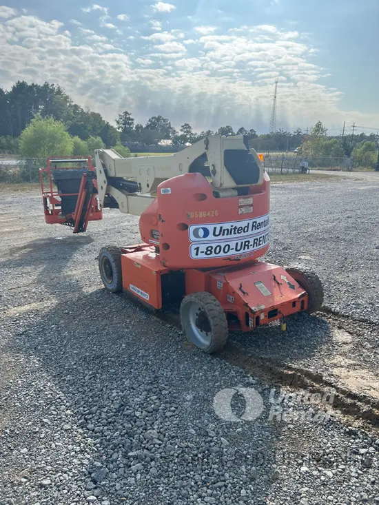 2017 JLG E400AJPN Articulating Boom Lift
