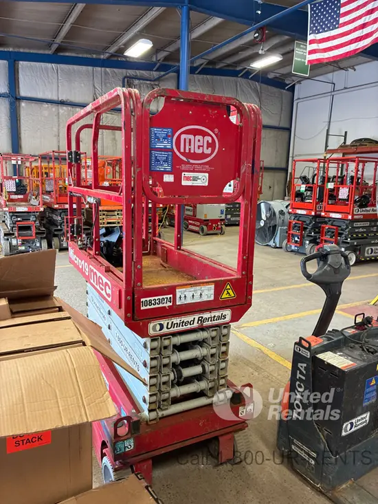 2018 MEC MICRO 19 Scissor Lift