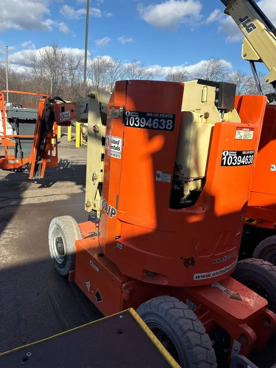 2015 JLG E300AJP Articulating Boom Lift