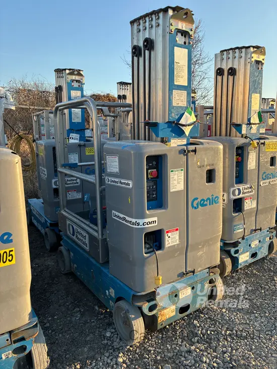 2017 Genie GR-20 Self-Propelled One-Person Lift