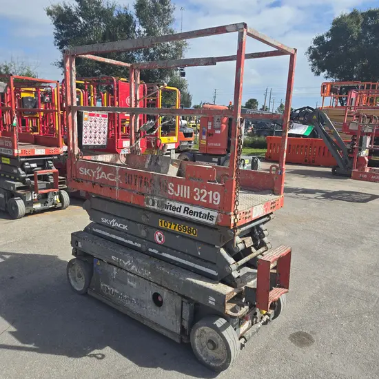 2018 Skyjack SJIII3219 Scissor Lift