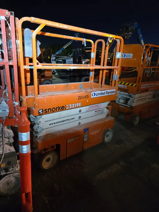 2018 Snorkel S3219E Scissor Lift