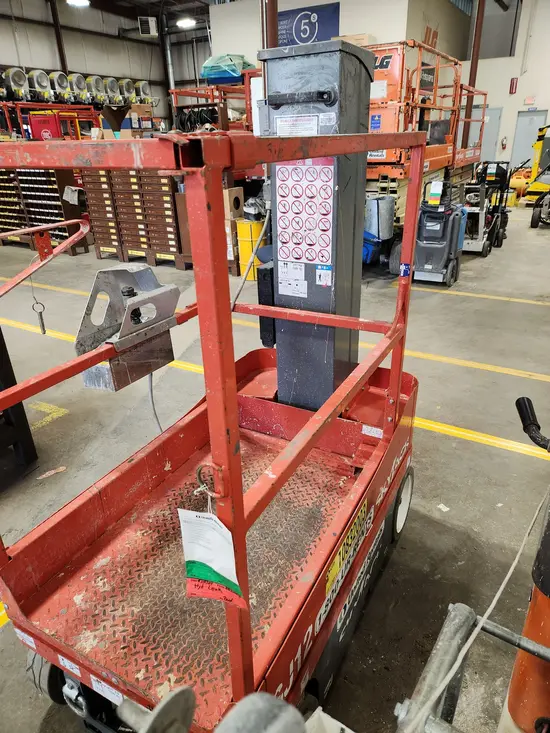 2018 Skyjack SJ12 Self-Propelled One-Person Lift