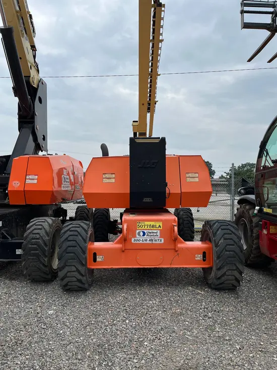 2017 JLG 800AJ Articulating Boom Lift