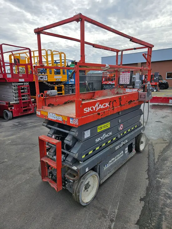 2017 Skyjack SJIII3226 Scissor Lift