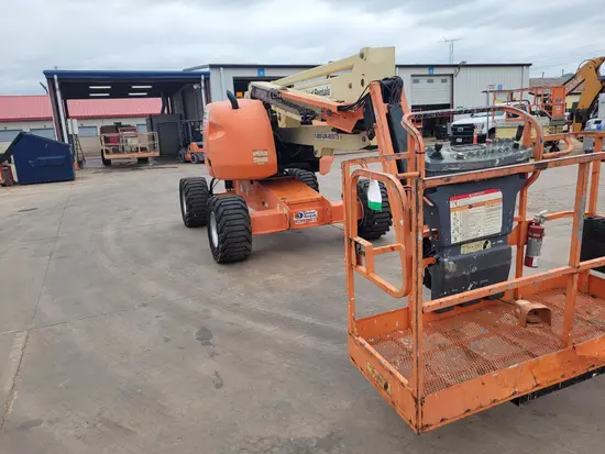 2013 JLG 450AJ Articulating Boom Lift