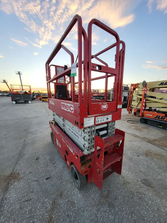 2017 MEC 1930SE Scissor Lift