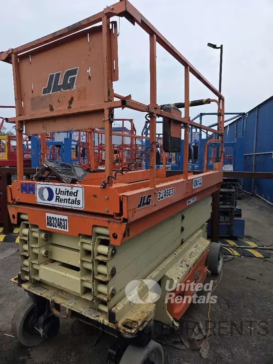 2018 JLG 3246ES Scissor Lift