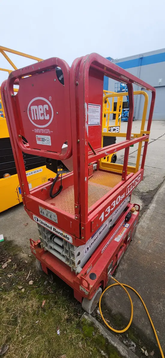 2019 MEC 1330SE Scissor Lift