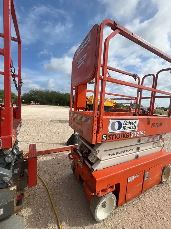 2018 Snorkel S3219E Scissor Lift