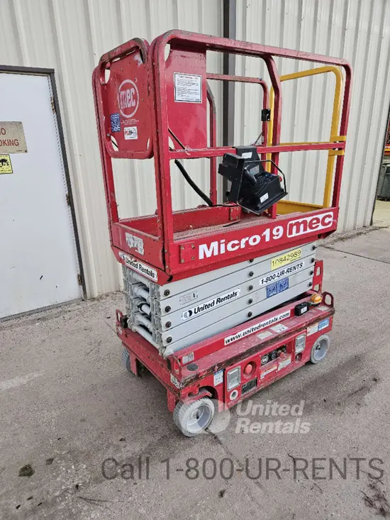 2018 MEC MICRO 19 Scissor Lift