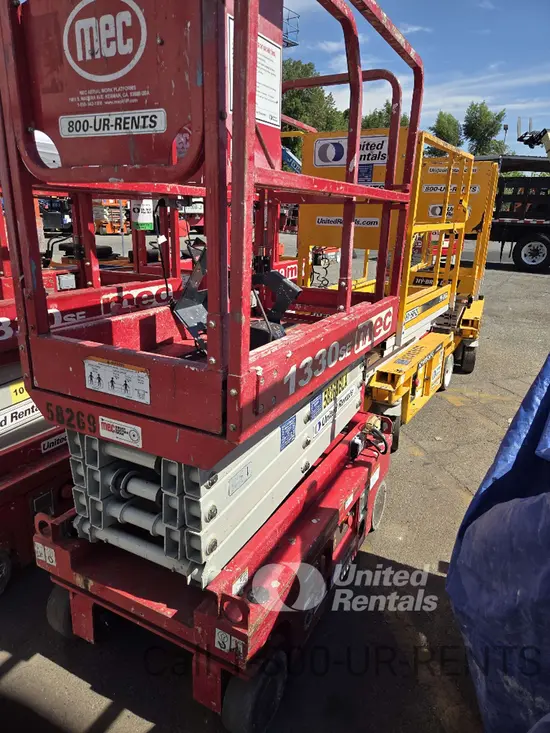 2018 MEC 1330SE Scissor Lift