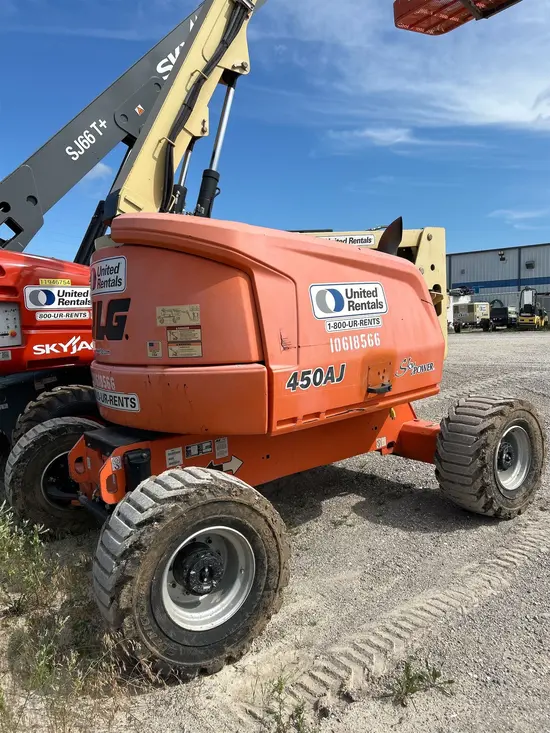 2017 JLG 450AJ Articulating Boom Lift