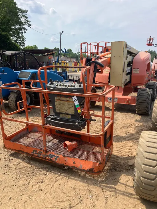 2017 JLG 450AJ Articulating Boom Lift