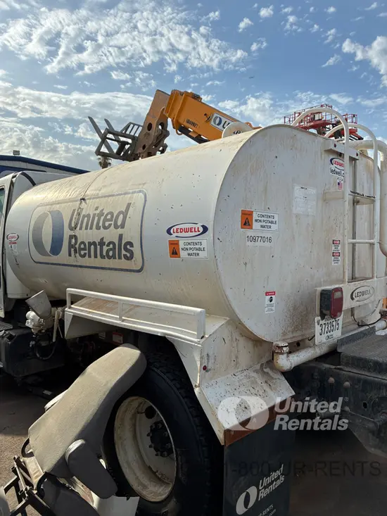 2020 Freightliner M2 106 WATER Water Truck