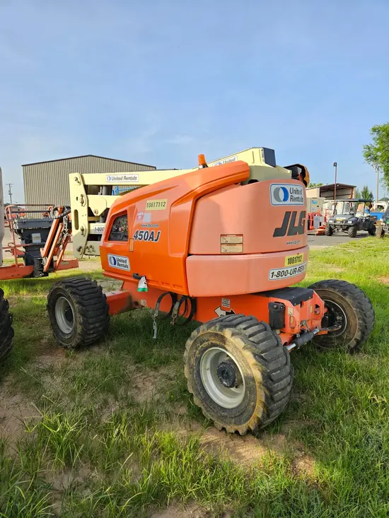 2017 JLG 450AJ Articulating Boom Lift