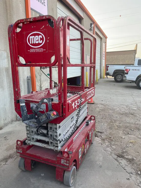 2017 MEC 1330SE Scissor Lift