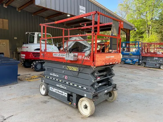2016 Skyjack SJIII4632 Scissor Lift