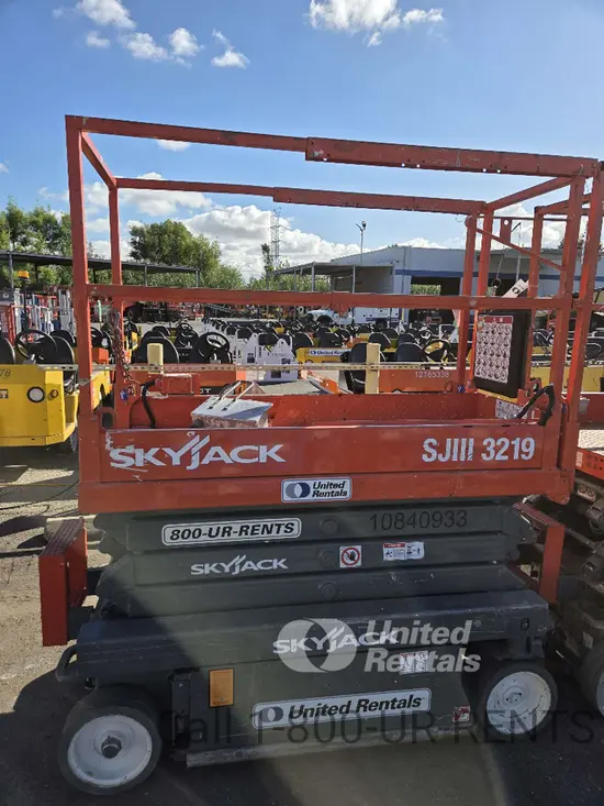 2018 Skyjack SJIII3219 Scissor Lift