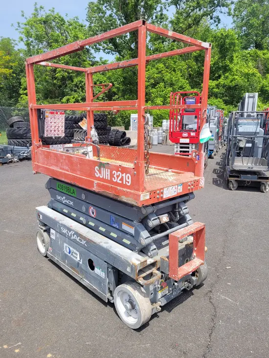 2017 Skyjack SJIII3219 Scissor Lift