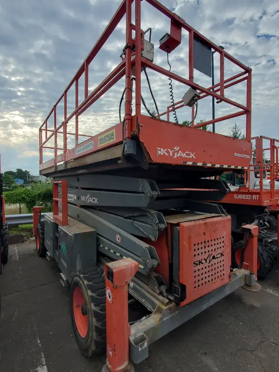 2017 Skyjack SJ9250RT Rough Terrain Scissor Lift