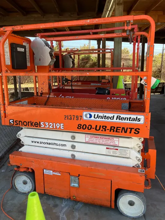2018 Snorkel S3219E Scissor Lift