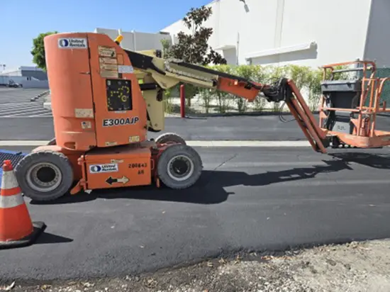 2018 JLG E300AJP Articulating Boom Lift