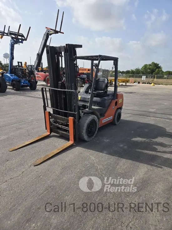 2018 Toyota 8FDU30 Warehouse Forklift