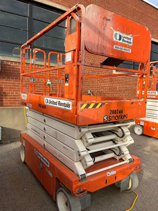 2018 Snorkel S4732E Scissor Lift