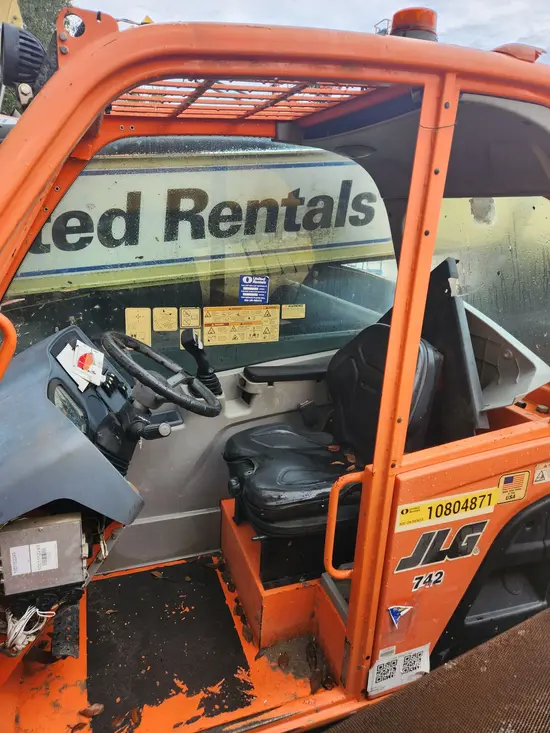 2018 JLG 742 Forklift