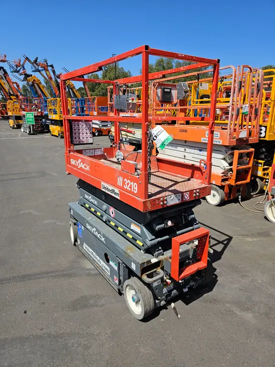2017 Skyjack SJIII3219 Scissor Lift